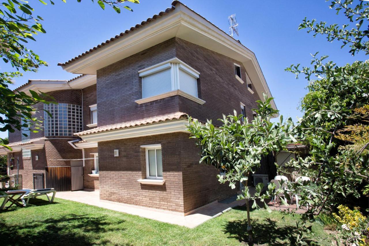 Alojamiento Villa Moles ซาลอว์ ภายนอก รูปภาพ